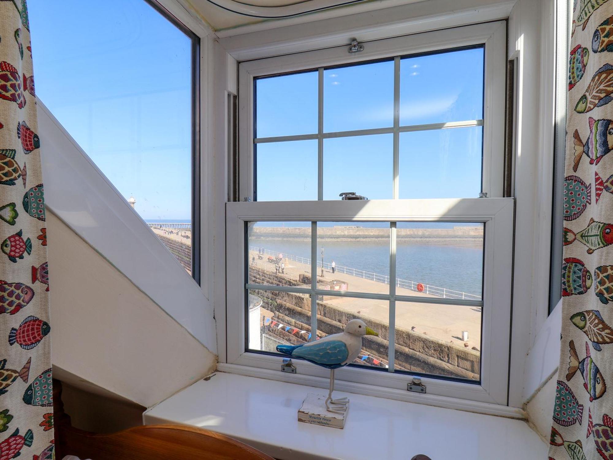 Beachfront Whitby Exterior foto