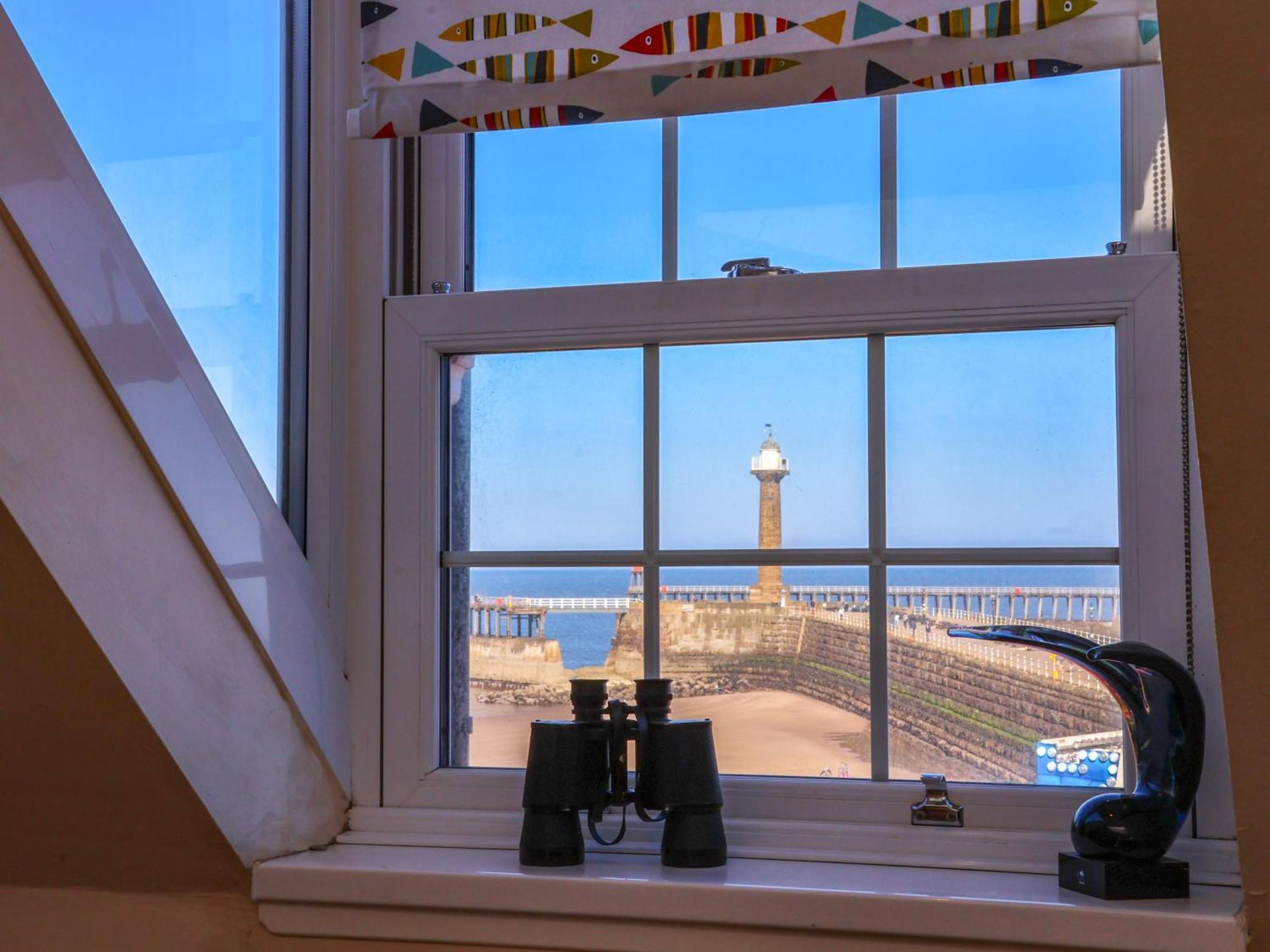 Beachfront Whitby Exterior foto